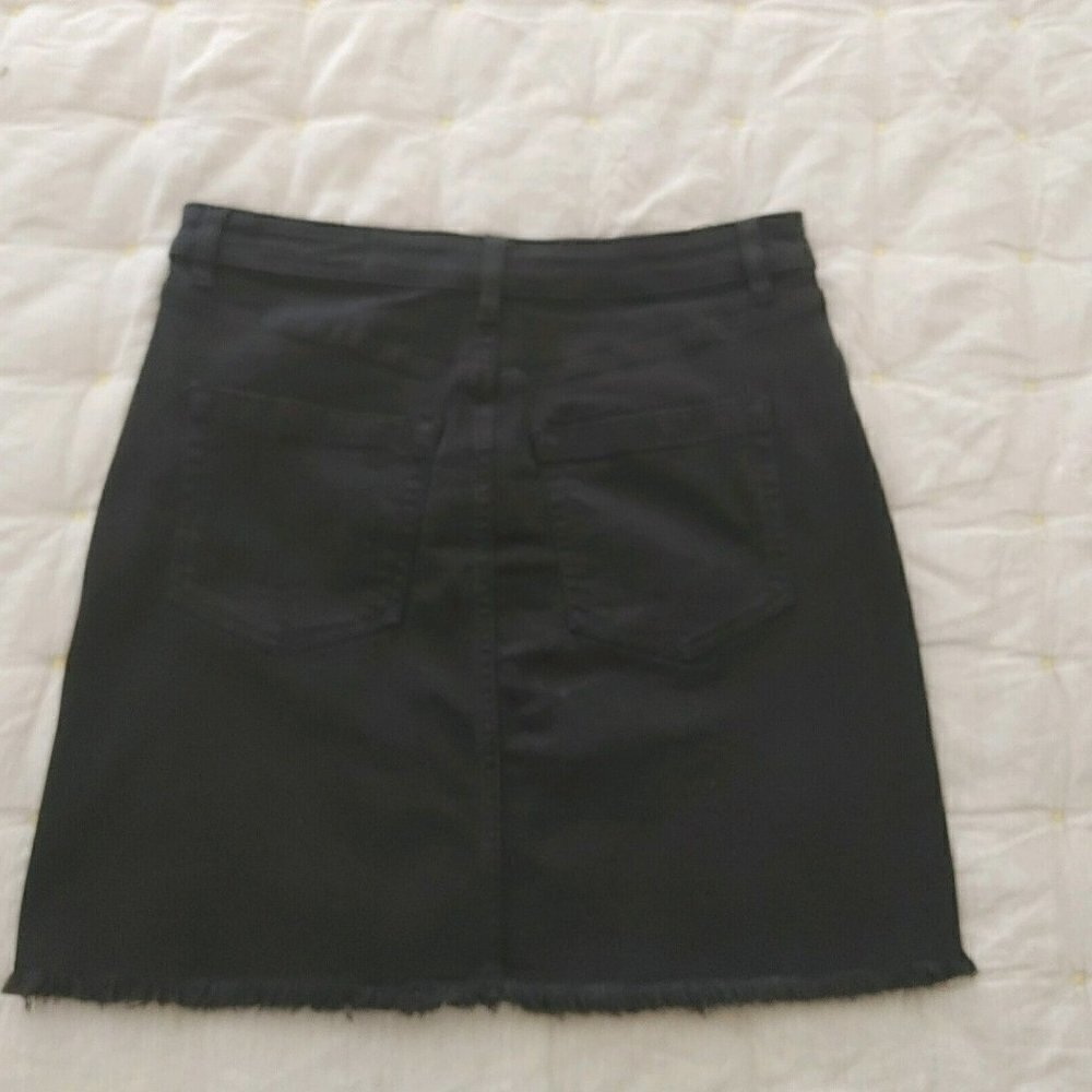 NWT Vince Camuto Highland Jet Black Mini Skirt Fringe Bottom Size 10 - Picture 4 of 7